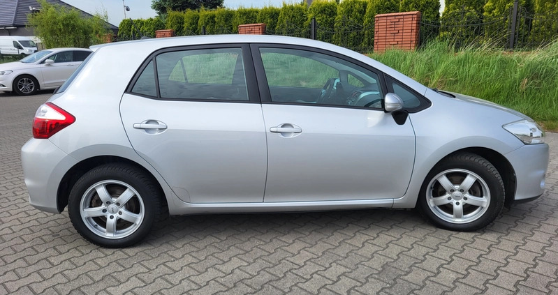 Toyota Auris cena 23900 przebieg: 162000, rok produkcji 2010 z Bieruń małe 742